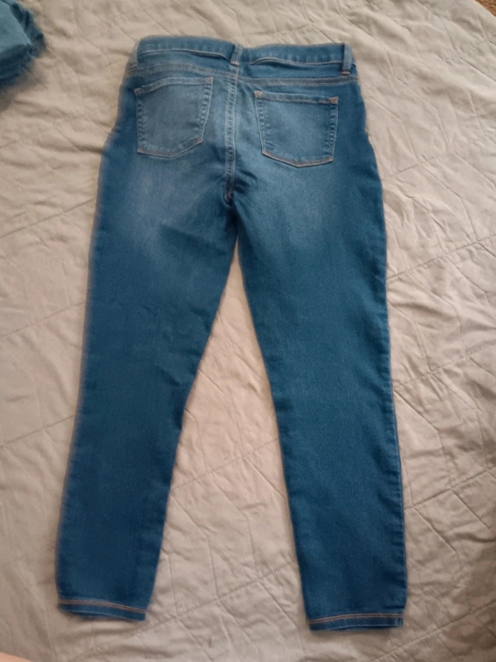 Girls Size 8 GAP Blue Skinny Jeans- Great Condition